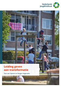 Omslag Leiding geven aan transformatie